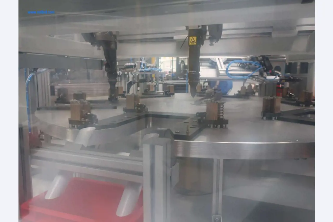 Máquinas para processamento mecânico, ensaio, limpeza e manuseamento de peças de alumínio fundido sob pressão-6