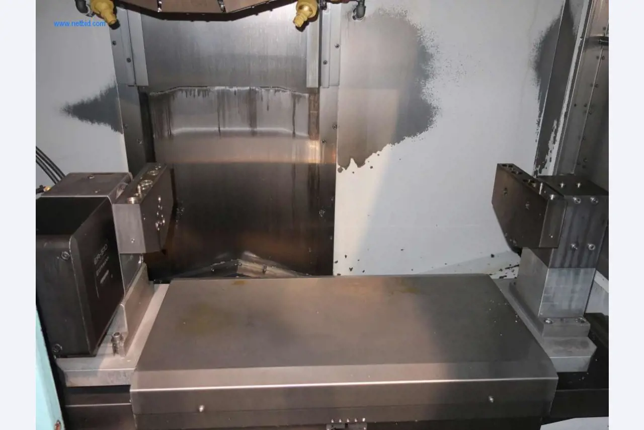 Máquinas para processamento mecânico, ensaio, limpeza e manuseamento de peças de alumínio fundido sob pressão-4