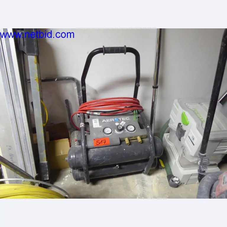 Dobro vzdrževani stroji iz sektorja notranjega oblikovanja in gradbeništva-1