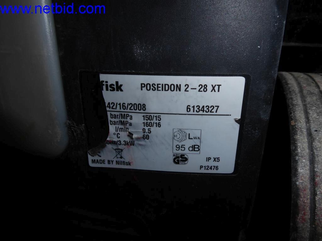 Dobro vzdrževani stroji iz sektorja notranjega oblikovanja in gradbeništva-2