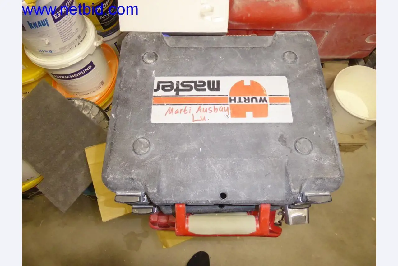 Dobro vzdrževani stroji iz sektorja notranjega oblikovanja in gradbeništva-2