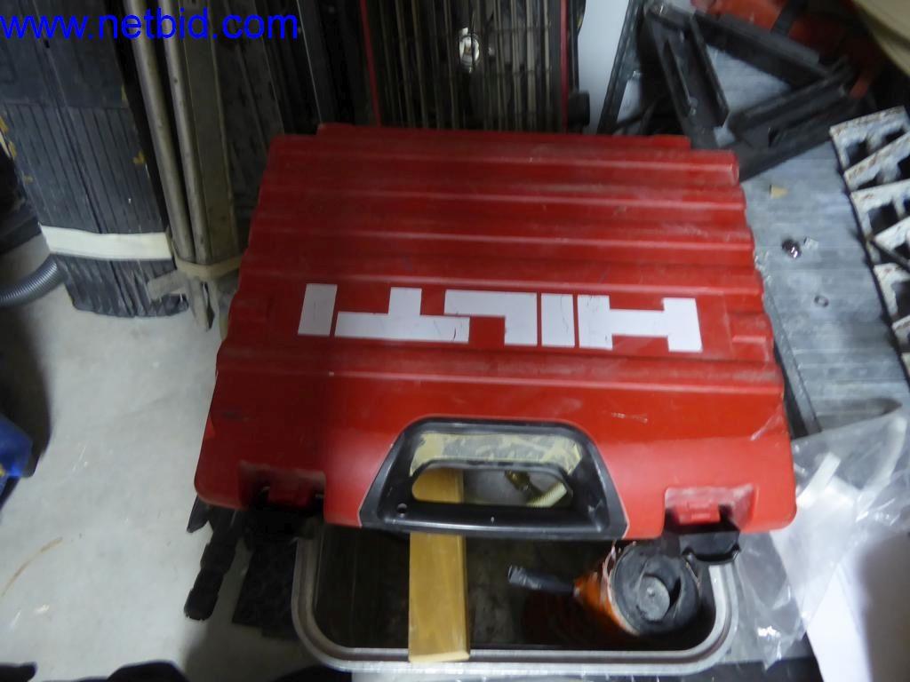 Dobro vzdrževani stroji iz sektorja notranjega oblikovanja in gradbeništva-2