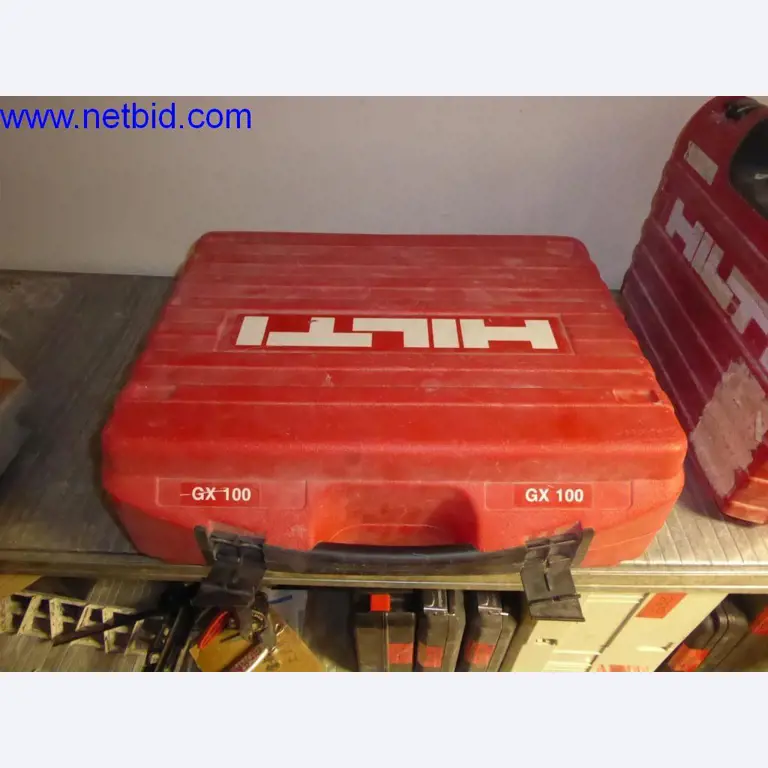 Dobře udržované stroje z oblasti interiérového designu a stavebnictví-3