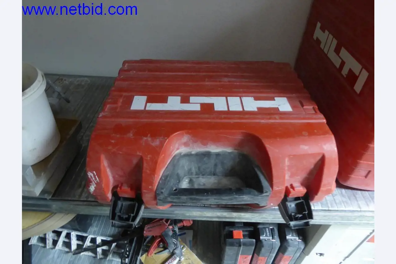 Dobře udržované stroje z oblasti interiérového designu a stavebnictví-2