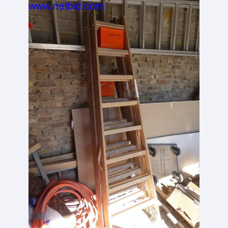 Dobro vzdrževani stroji iz sektorja notranjega oblikovanja in gradbeništva-1