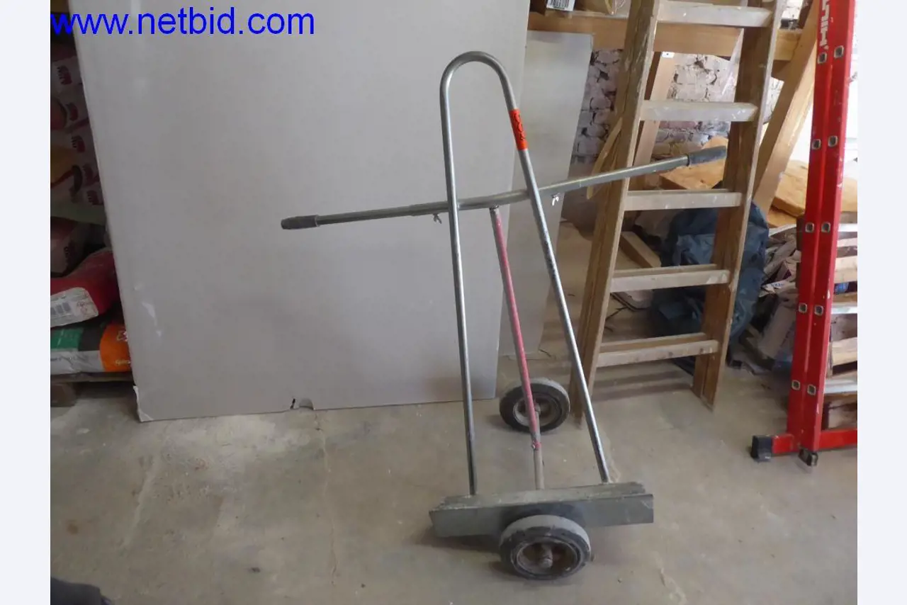 Dobrze utrzymane maszyny z sektora projektowania wnętrz i budownictwa-1