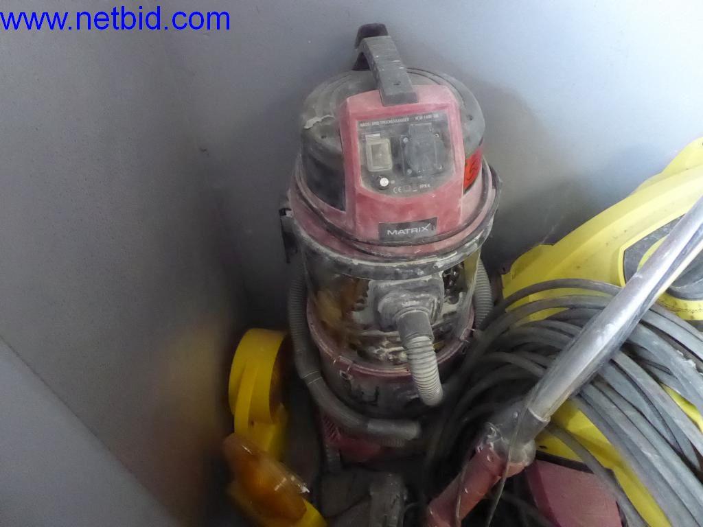 Dobře udržované stroje z oblasti interiérového designu a stavebnictví-3