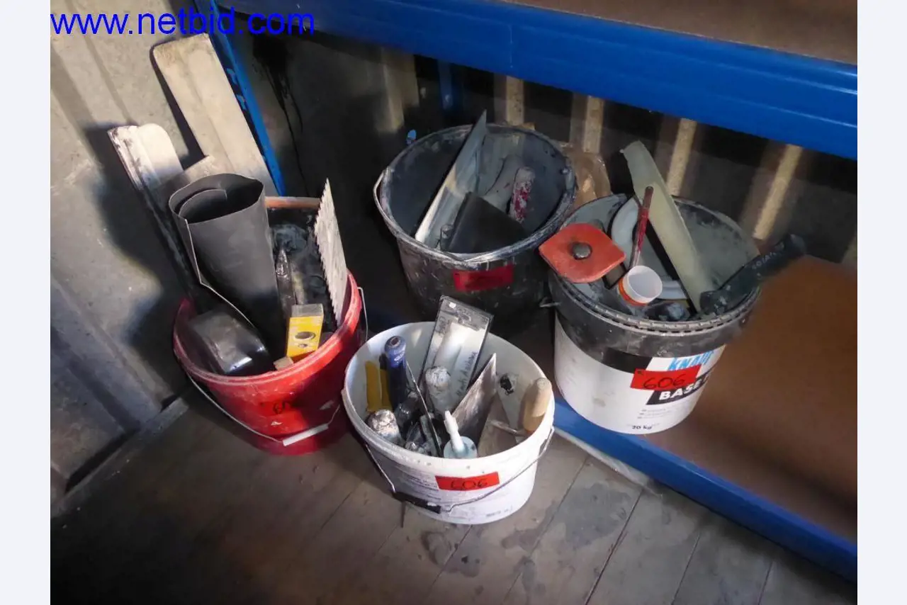 Dobře udržované stroje z oblasti interiérového designu a stavebnictví-1