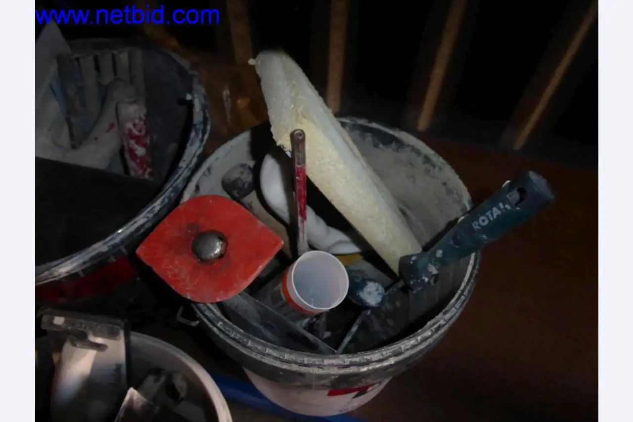 Dobře udržované stroje z oblasti interiérového designu a stavebnictví-2