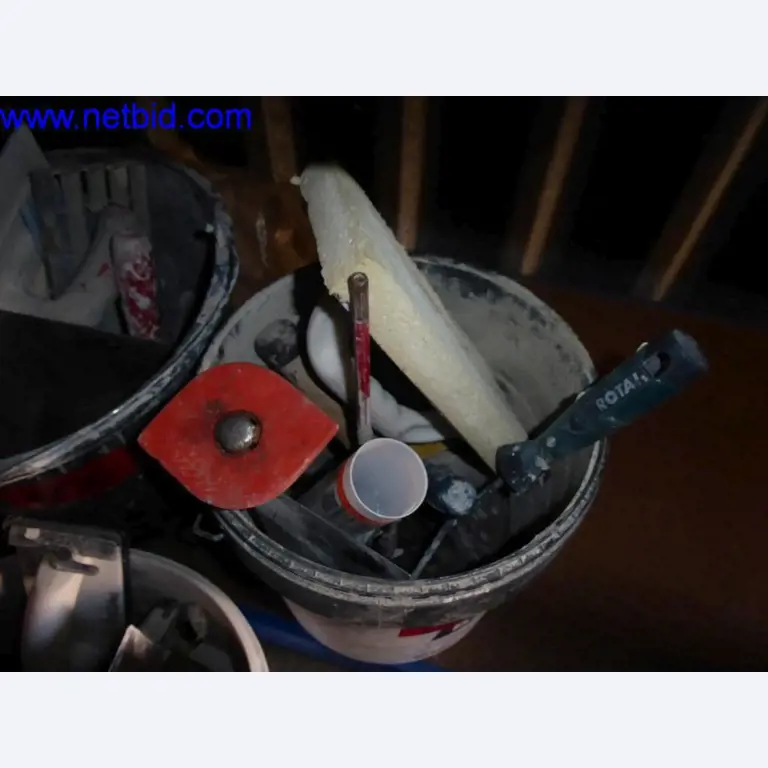 Dobře udržované stroje z oblasti interiérového designu a stavebnictví-2