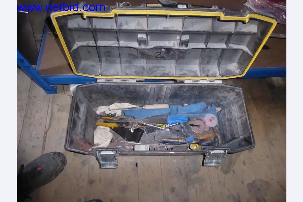 Dobře udržované stroje z oblasti interiérového designu a stavebnictví-7