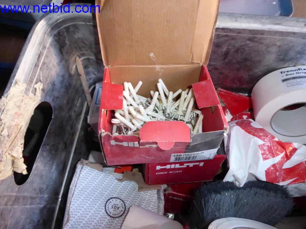 Dobře udržované stroje z oblasti interiérového designu a stavebnictví-10