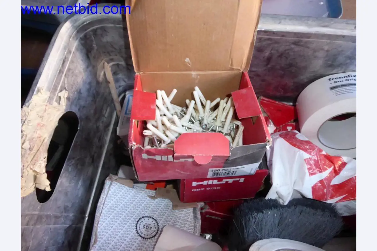 Dobrze utrzymane maszyny z sektora projektowania wnętrz i budownictwa-10