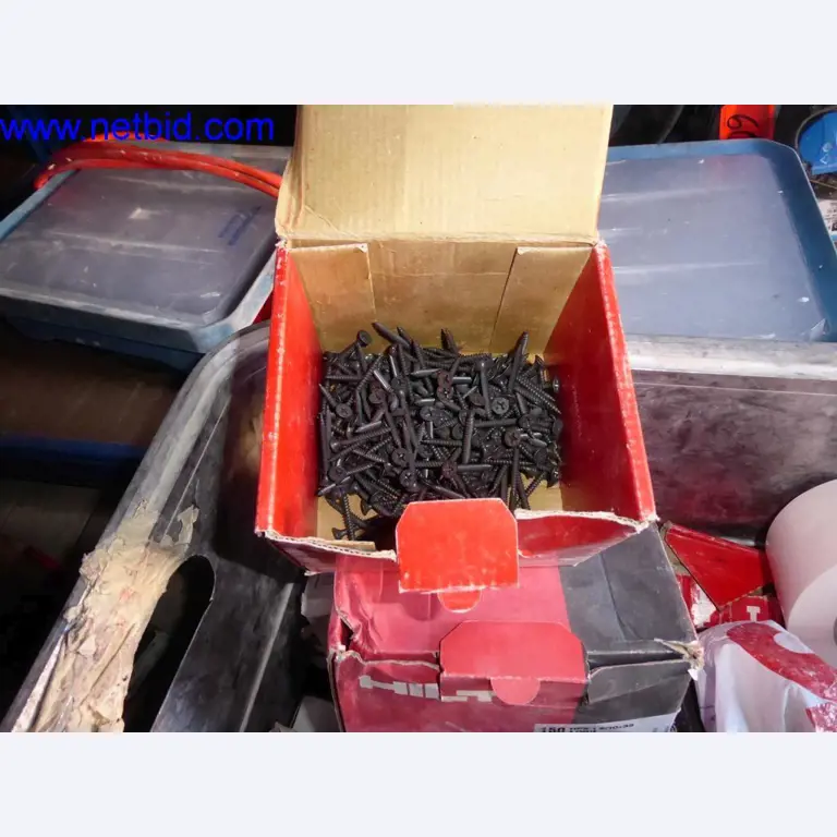 Dobrze utrzymane maszyny z sektora projektowania wnętrz i budownictwa-11