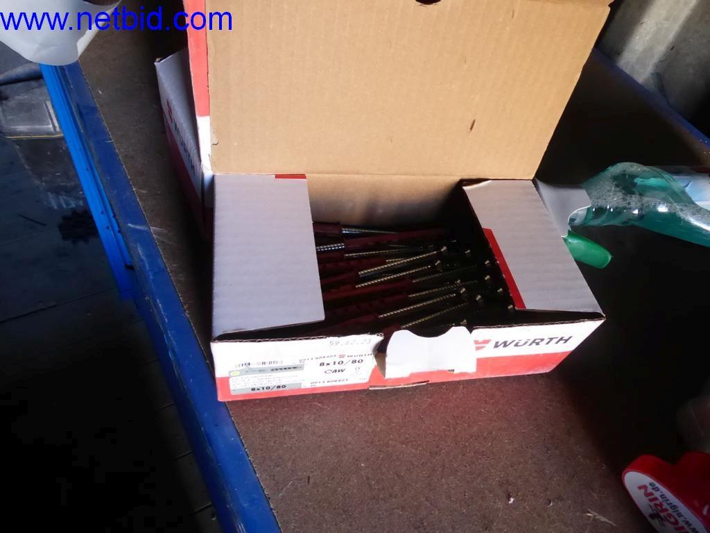 Dobře udržované stroje z oblasti interiérového designu a stavebnictví-13