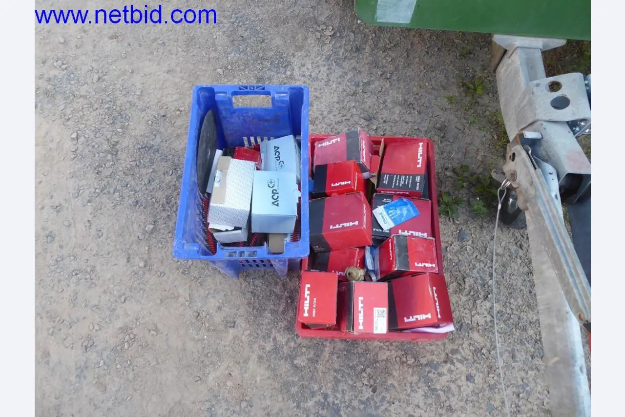 Dobrze utrzymane maszyny z sektora projektowania wnętrz i budownictwa-15