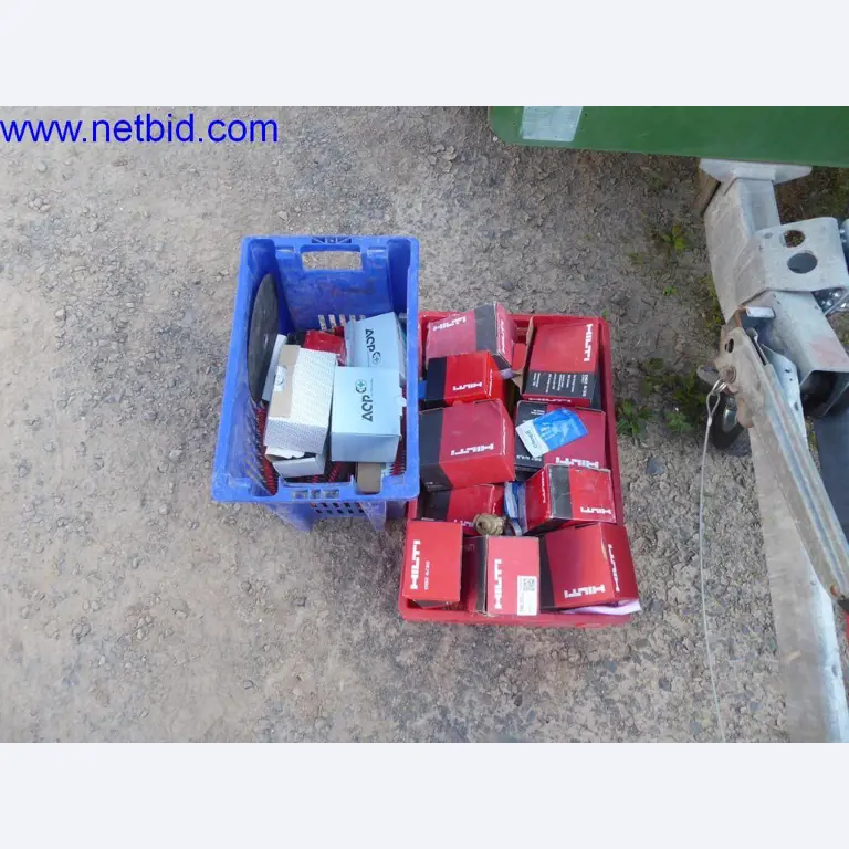 Dobrze utrzymane maszyny z sektora projektowania wnętrz i budownictwa-15