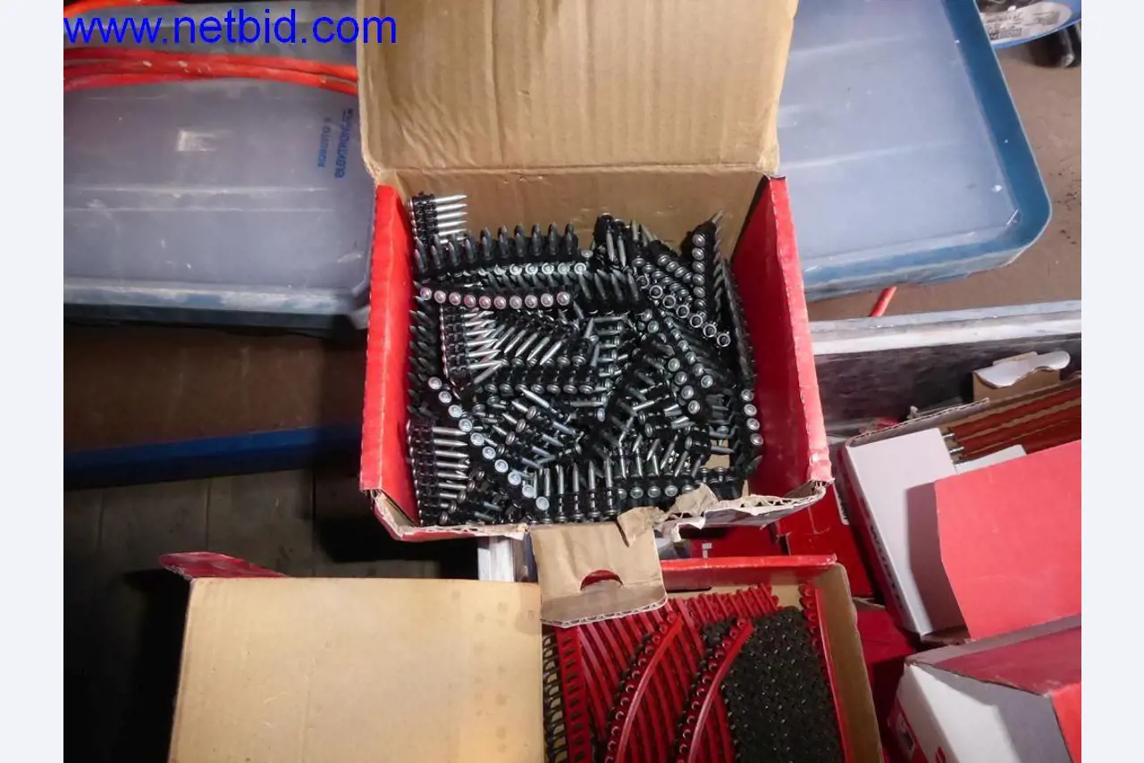 Dobrze utrzymane maszyny z sektora projektowania wnętrz i budownictwa-2