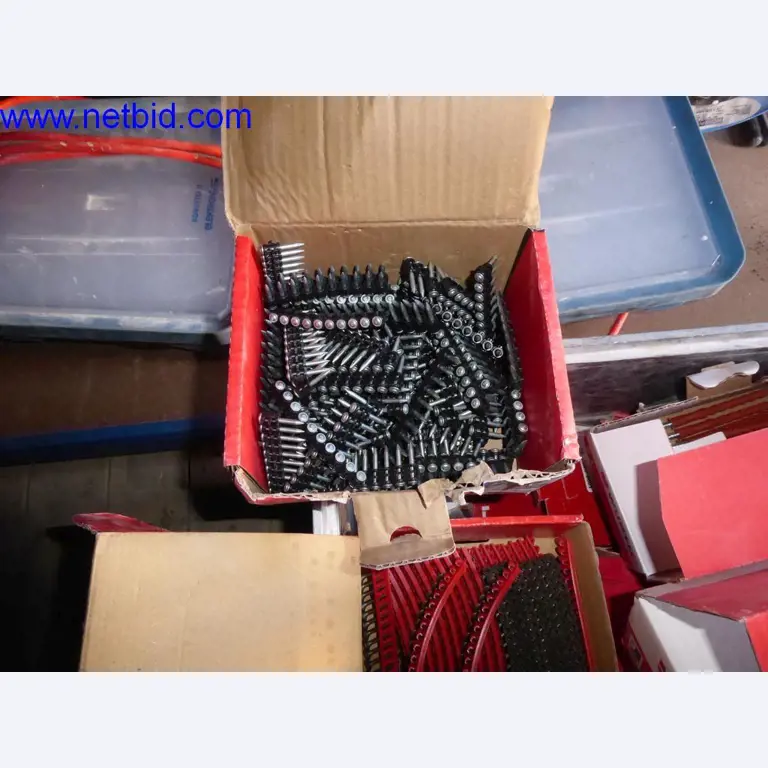 Dobrze utrzymane maszyny z sektora projektowania wnętrz i budownictwa-2