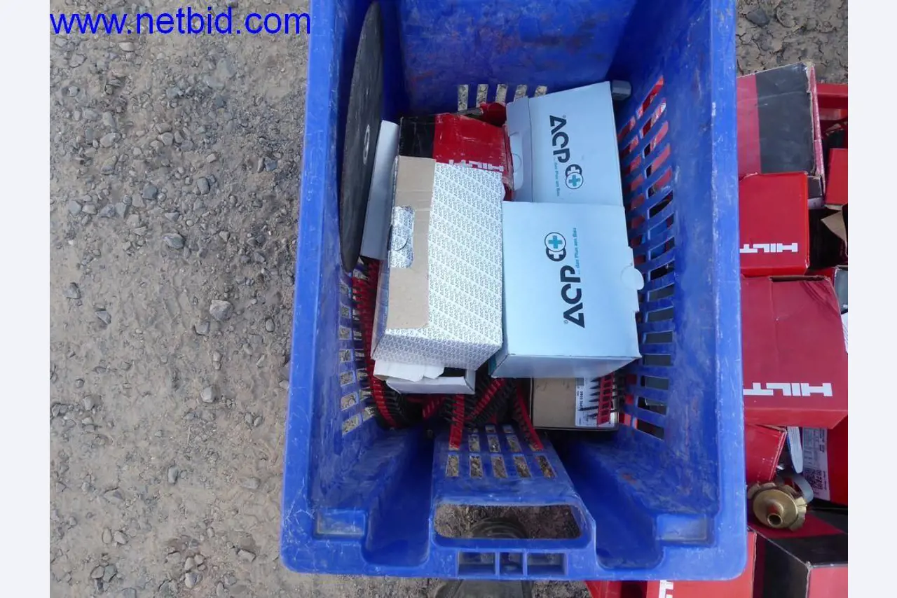 Dobrze utrzymane maszyny z sektora projektowania wnętrz i budownictwa-3