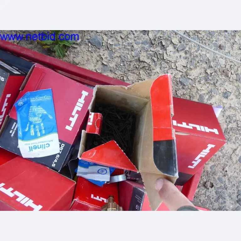 Dobrze utrzymane maszyny z sektora projektowania wnętrz i budownictwa-4