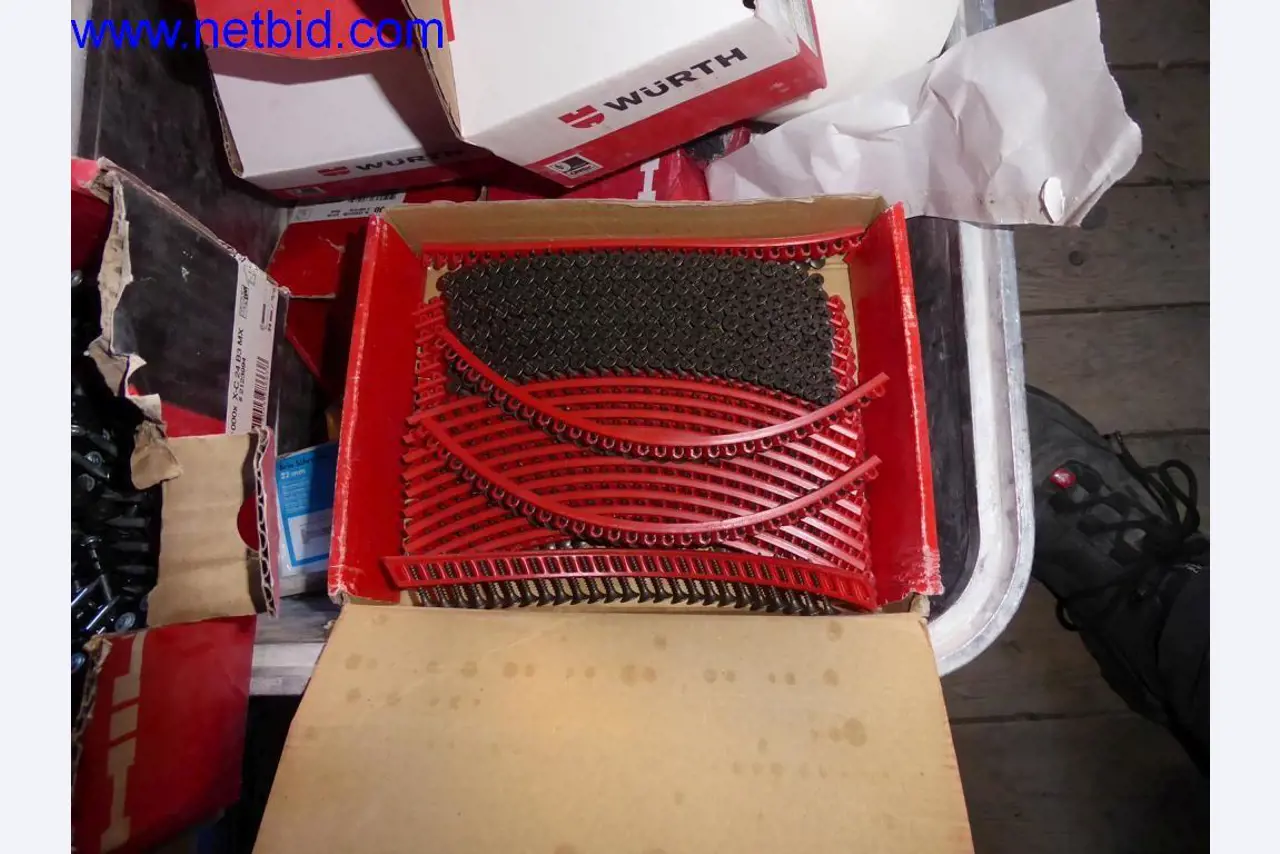 Dobrze utrzymane maszyny z sektora projektowania wnętrz i budownictwa-8