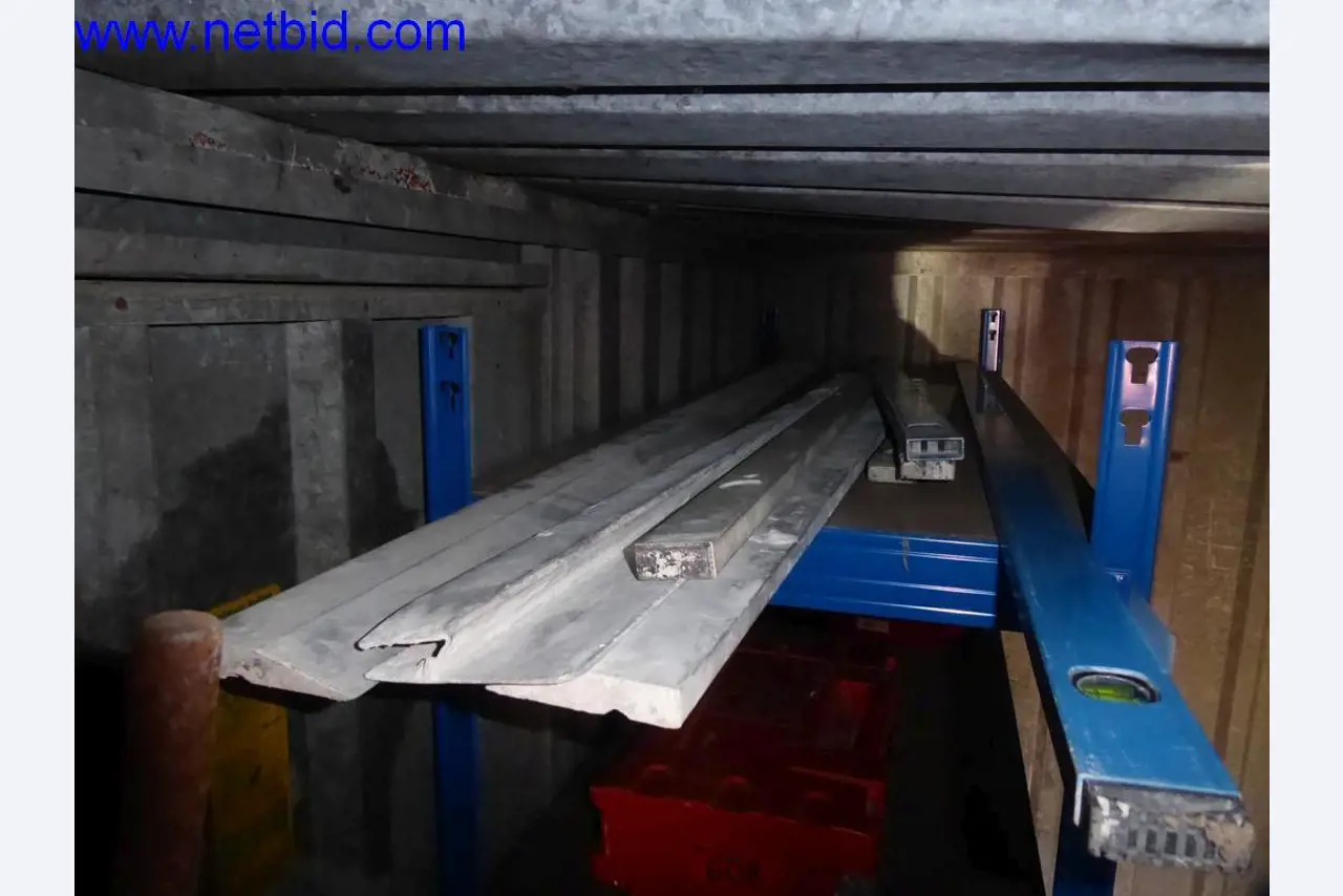 Dobrze utrzymane maszyny z sektora projektowania wnętrz i budownictwa-3