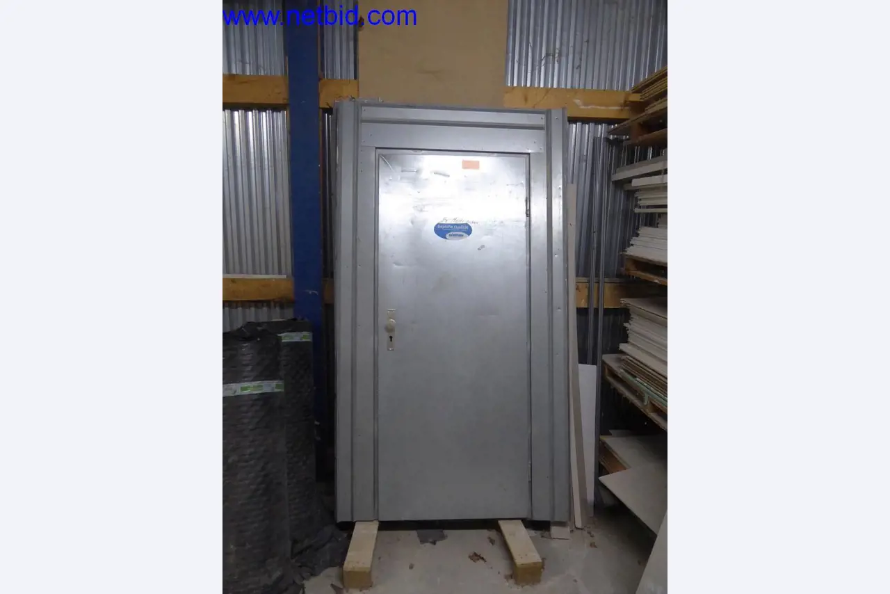 Dobře udržované stroje z oblasti interiérového designu a stavebnictví-1