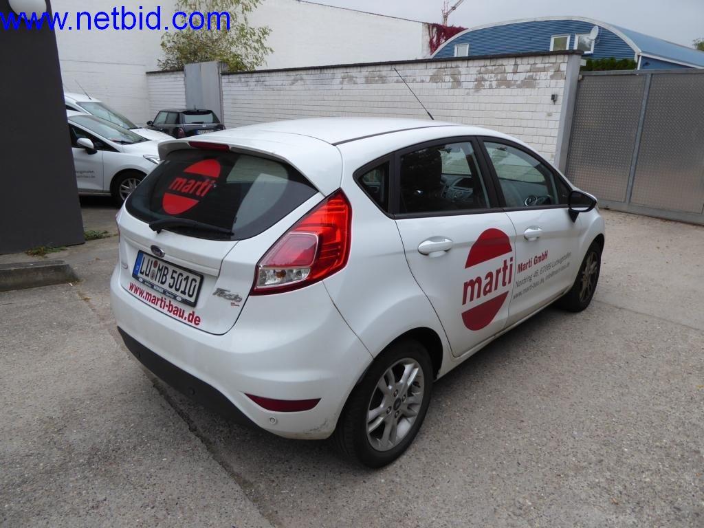 Máquinas en buen estado del sector del diseño de interiores y la construcción-3