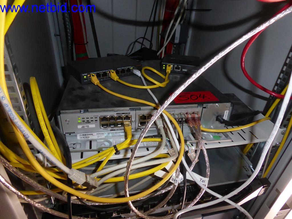 Máquinas en buen estado del sector del diseño de interiores y la construcción-1