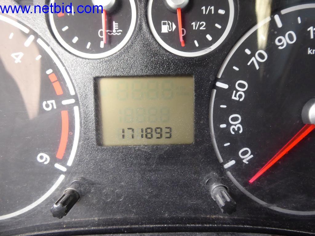 Dobrze utrzymane maszyny z sektora projektowania wnętrz i budownictwa-13