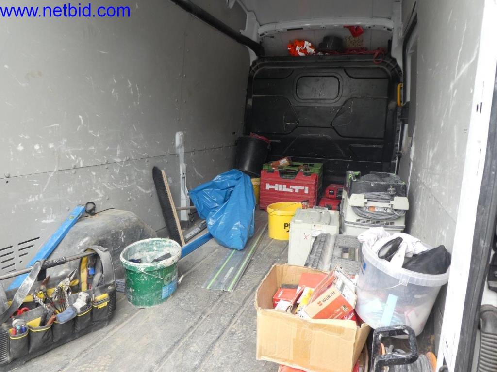 Máquinas en buen estado del sector del diseño de interiores y la construcción-12