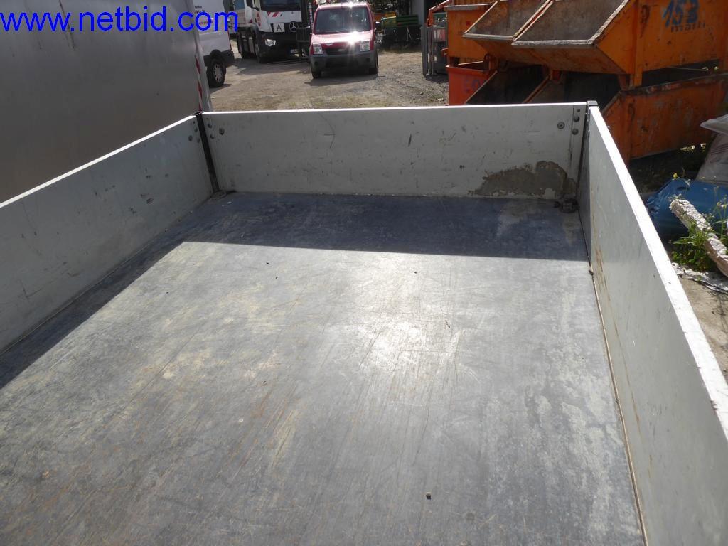 Dobro vzdrževani stroji iz sektorja notranjega oblikovanja in gradbeništva-13