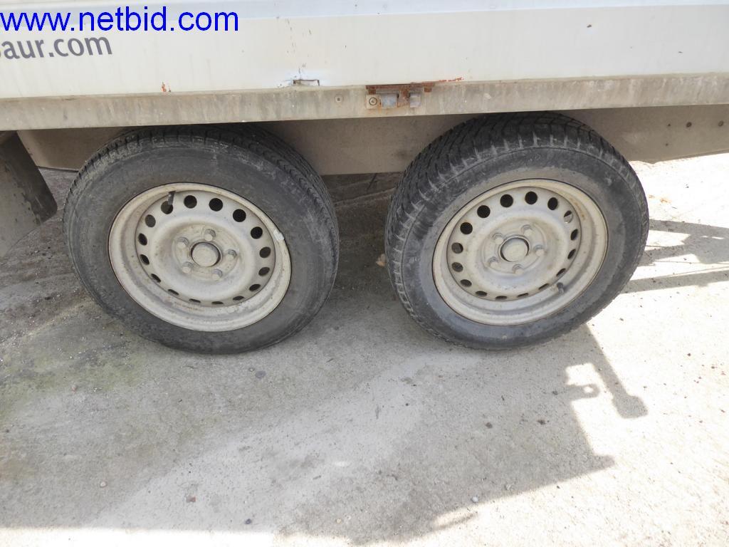 Dobro vzdrževani stroji iz sektorja notranjega oblikovanja in gradbeništva-3