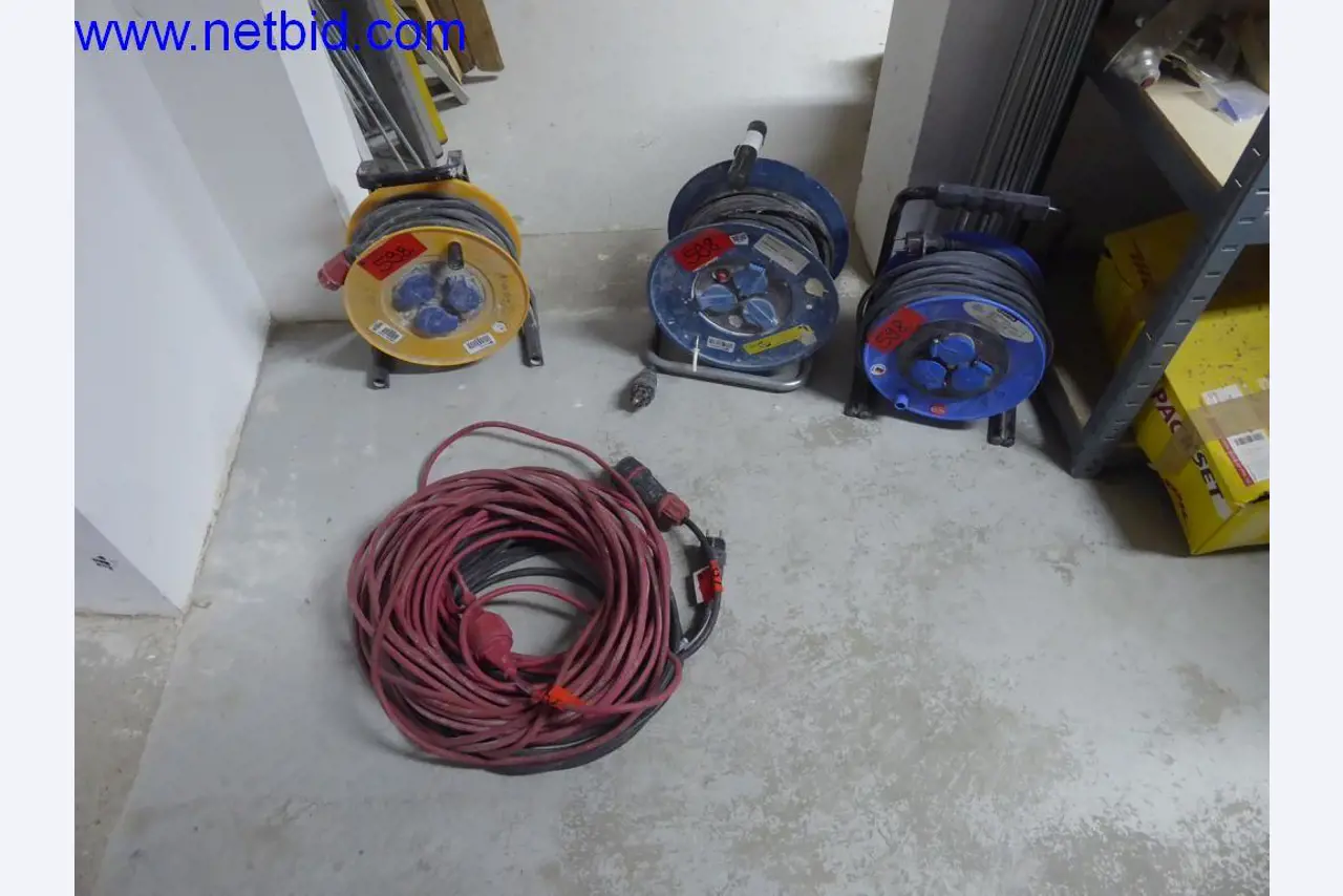 Dobře udržované stroje z oblasti interiérového designu a stavebnictví-1