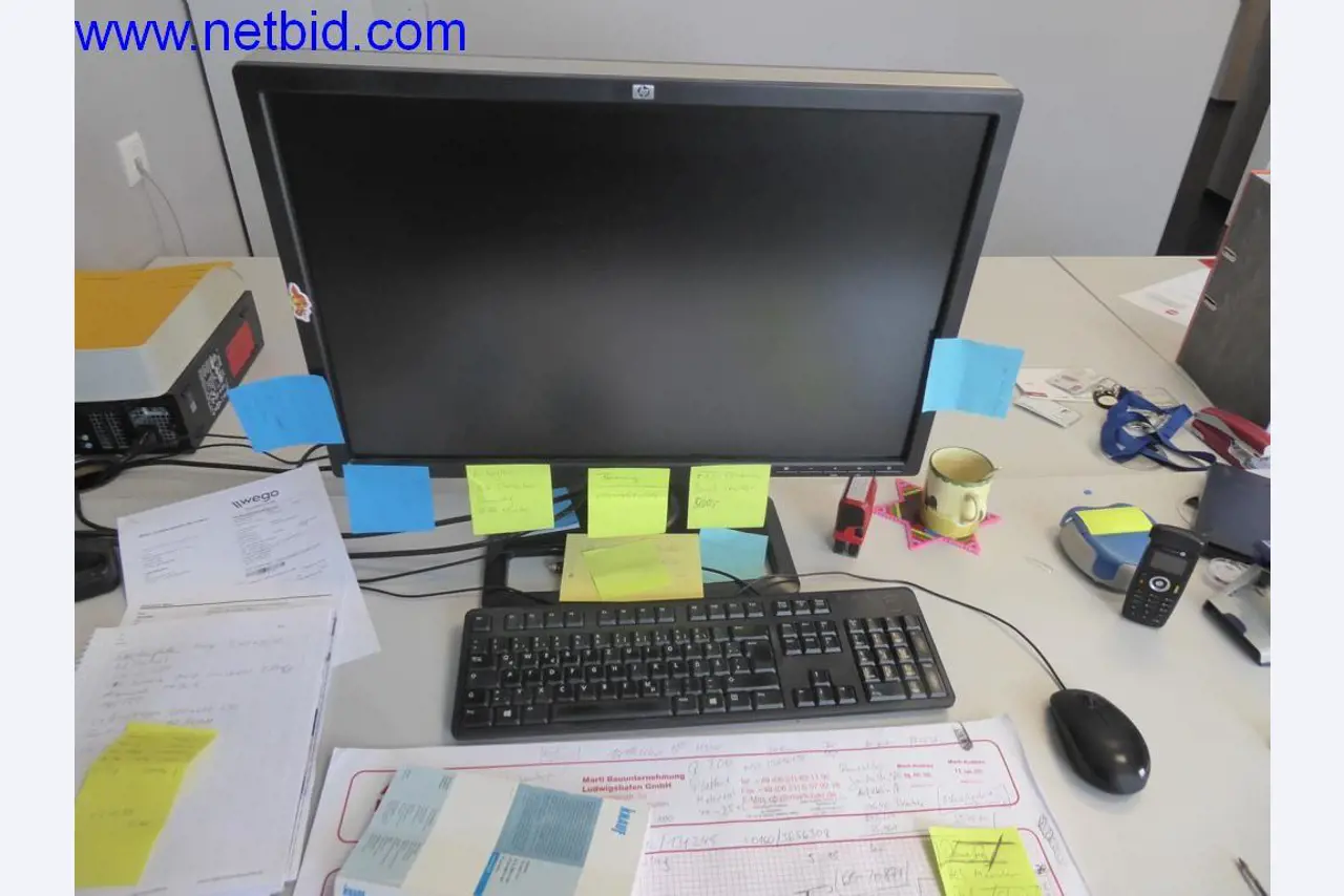 Maszyny budowlane, pojazdy, sprzęt biurowy, kontenery biurowe-1