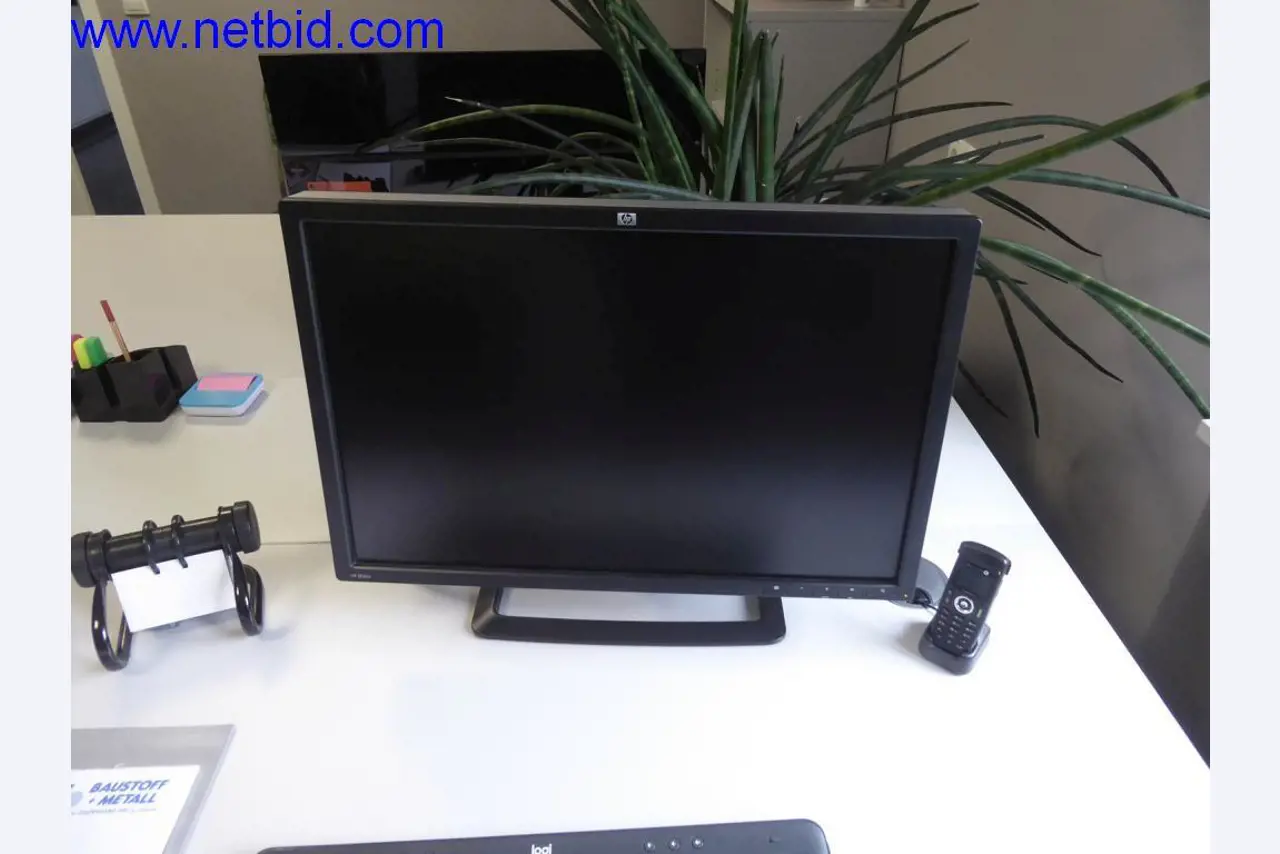 Maszyny budowlane, pojazdy, sprzęt biurowy, kontenery biurowe-1