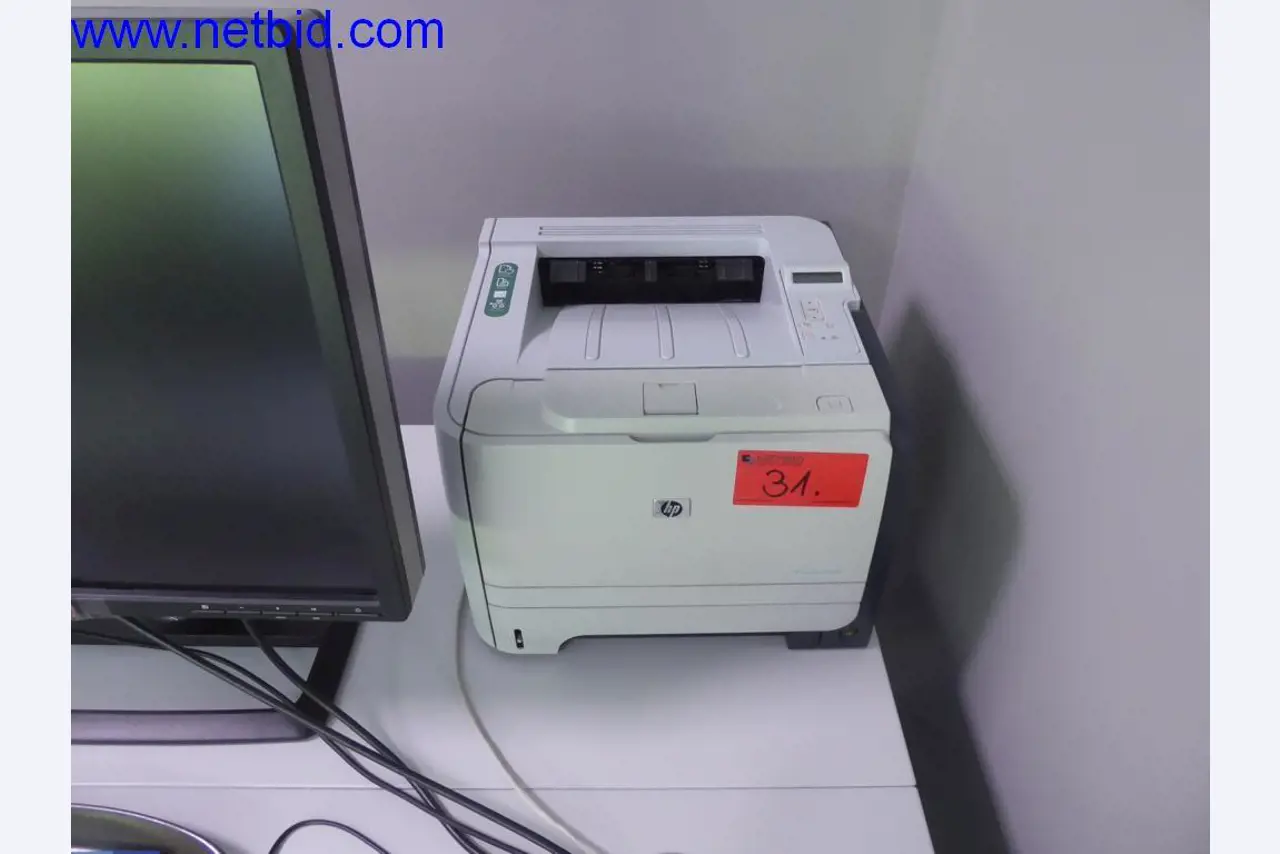 Maszyny budowlane, pojazdy, sprzęt biurowy, kontenery biurowe-1