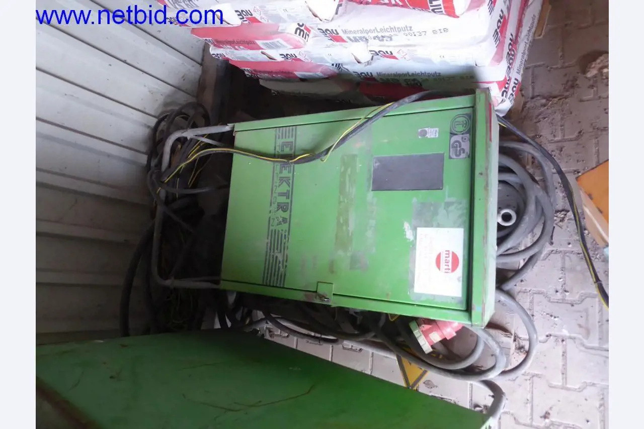 Baumaschinen, Fahrzeuge, Büroausstattung, Bürocontainer-1