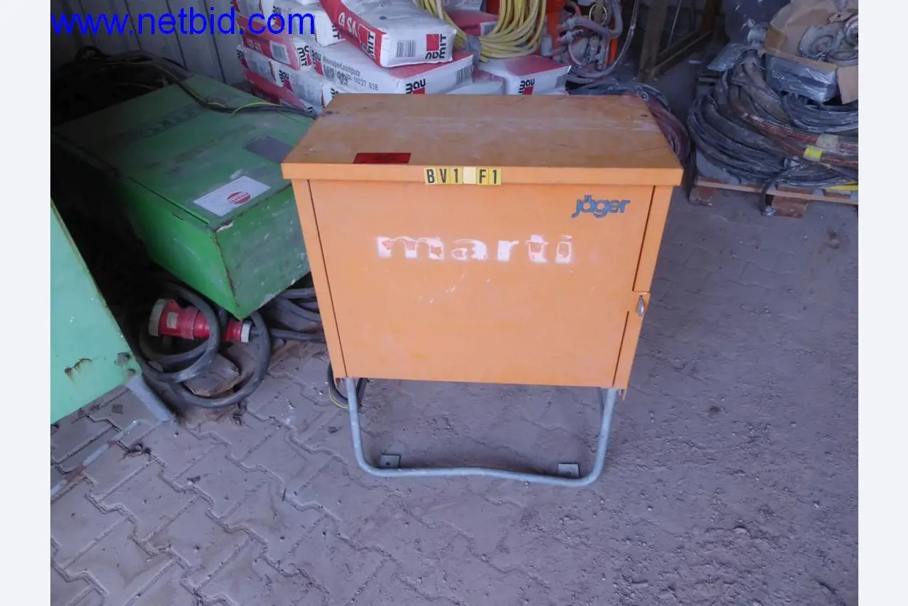 Maszyny budowlane, pojazdy, sprzęt biurowy, kontenery biurowe-1