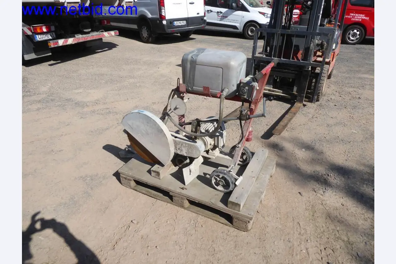 Stavební stroje, vozidla, kancelářské vybavení, kancelářské kontejnery-1