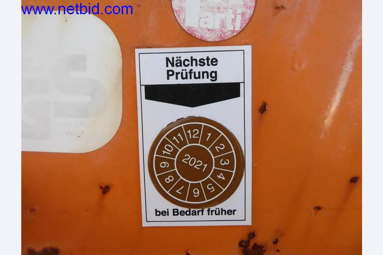 Stavební stroje, vozidla, kancelářské vybavení, kancelářské kontejnery-4