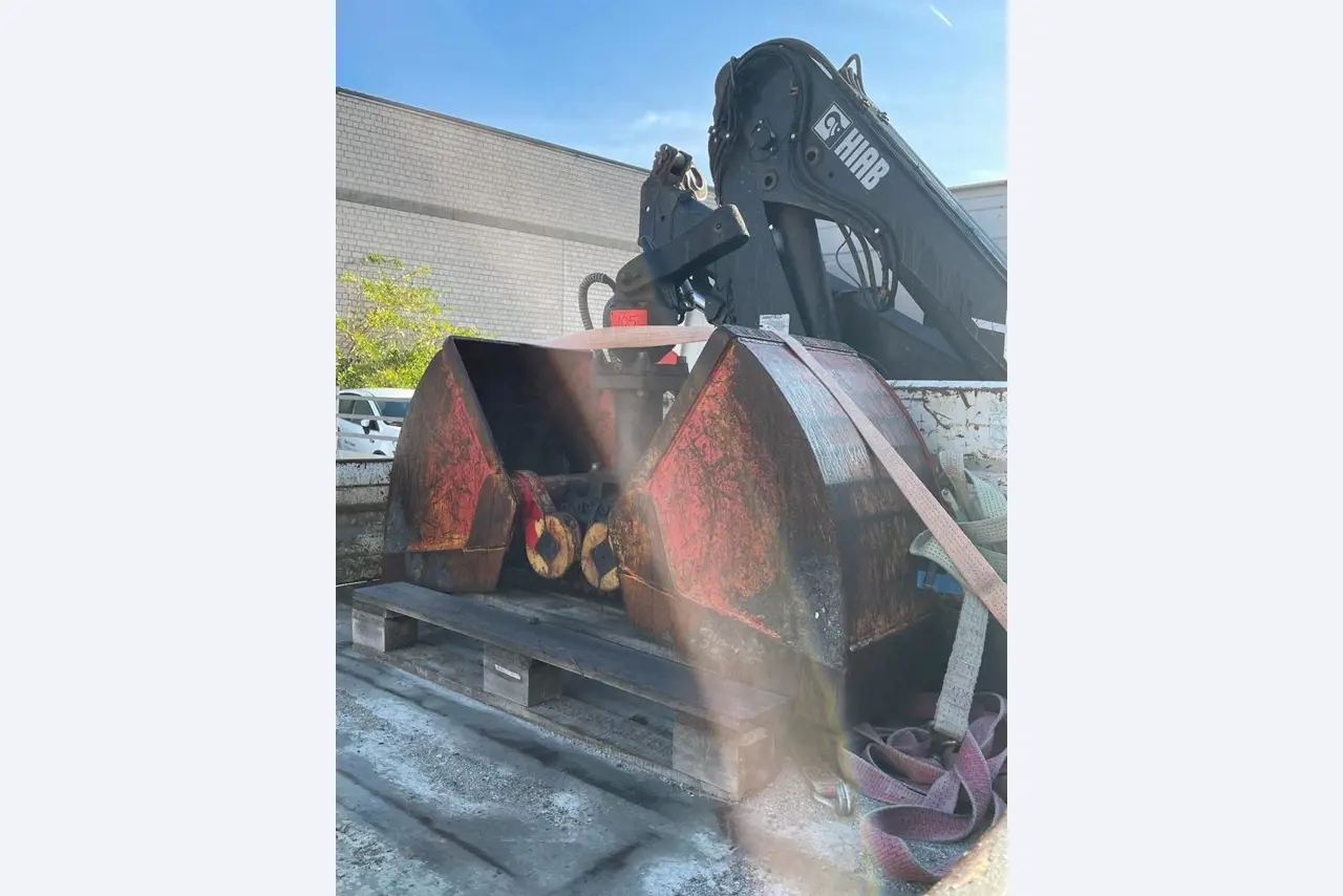 Gradbeni stroji, vozila, pisarniška oprema, pisarniški zabojniki-2