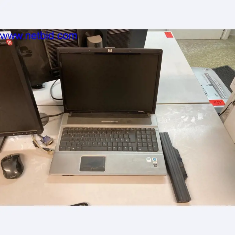 Stavební stroje, vozidla, kancelářské vybavení, kancelářské kontejnery-1