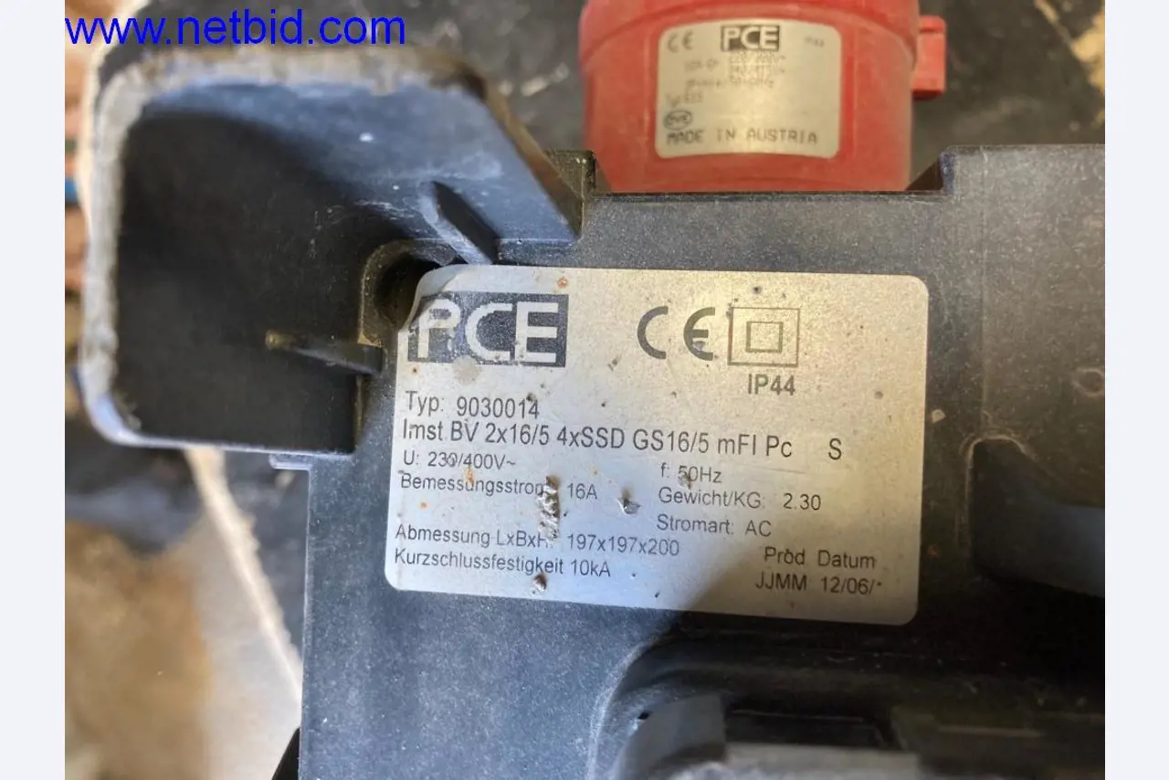 Stavební stroje, vozidla, kancelářské vybavení, kancelářské kontejnery-2