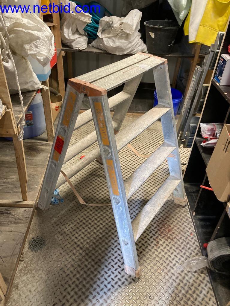 Stavební stroje, vozidla, kancelářské vybavení, kancelářské kontejnery-1