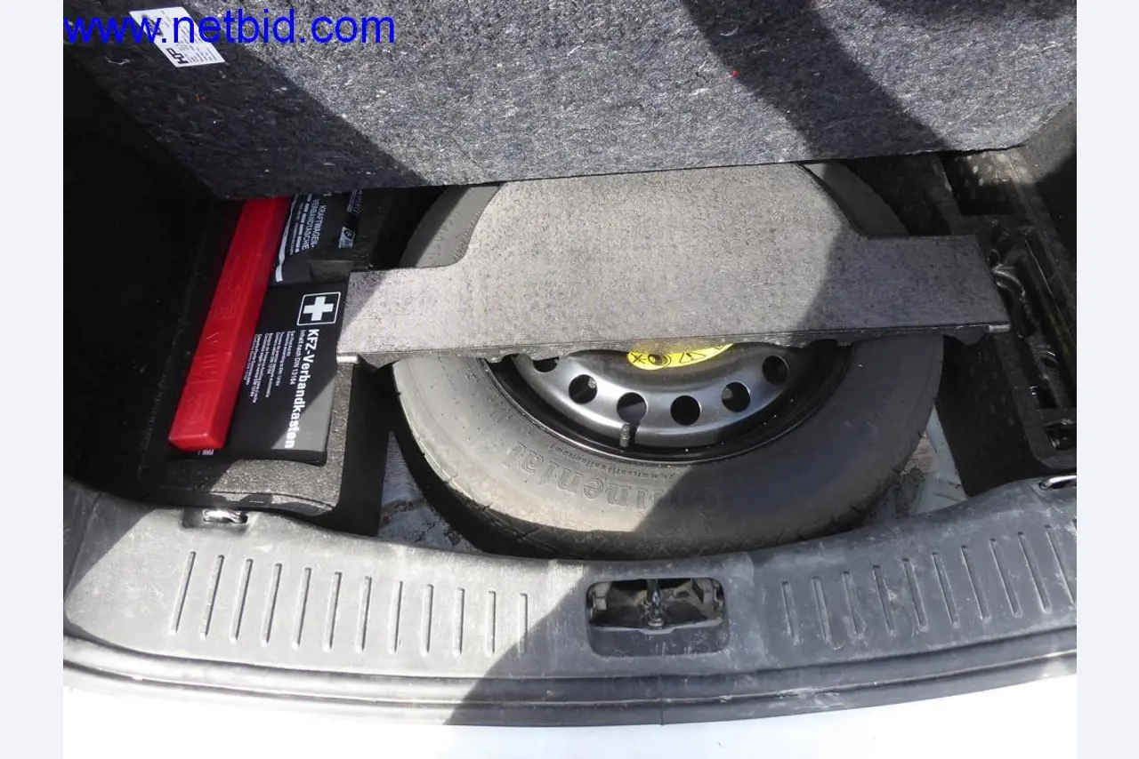 Bouwmachines, voertuigen, kantooruitrusting, kantoorcontainers-12