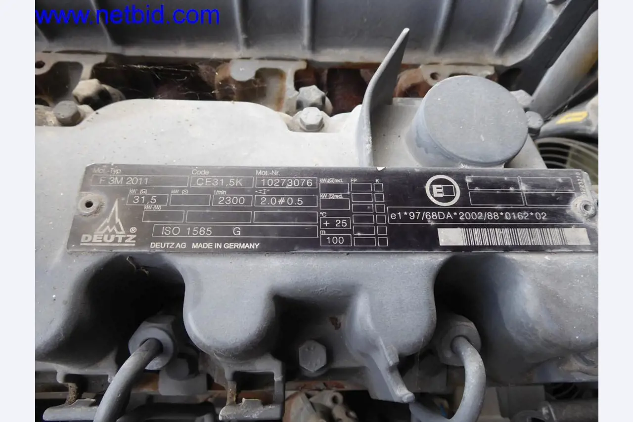 Bouwmachines, voertuigen, kantooruitrusting, kantoorcontainers-11