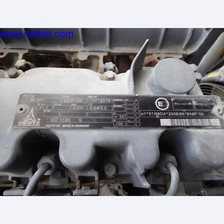 Bouwmachines, voertuigen, kantooruitrusting, kantoorcontainers-11