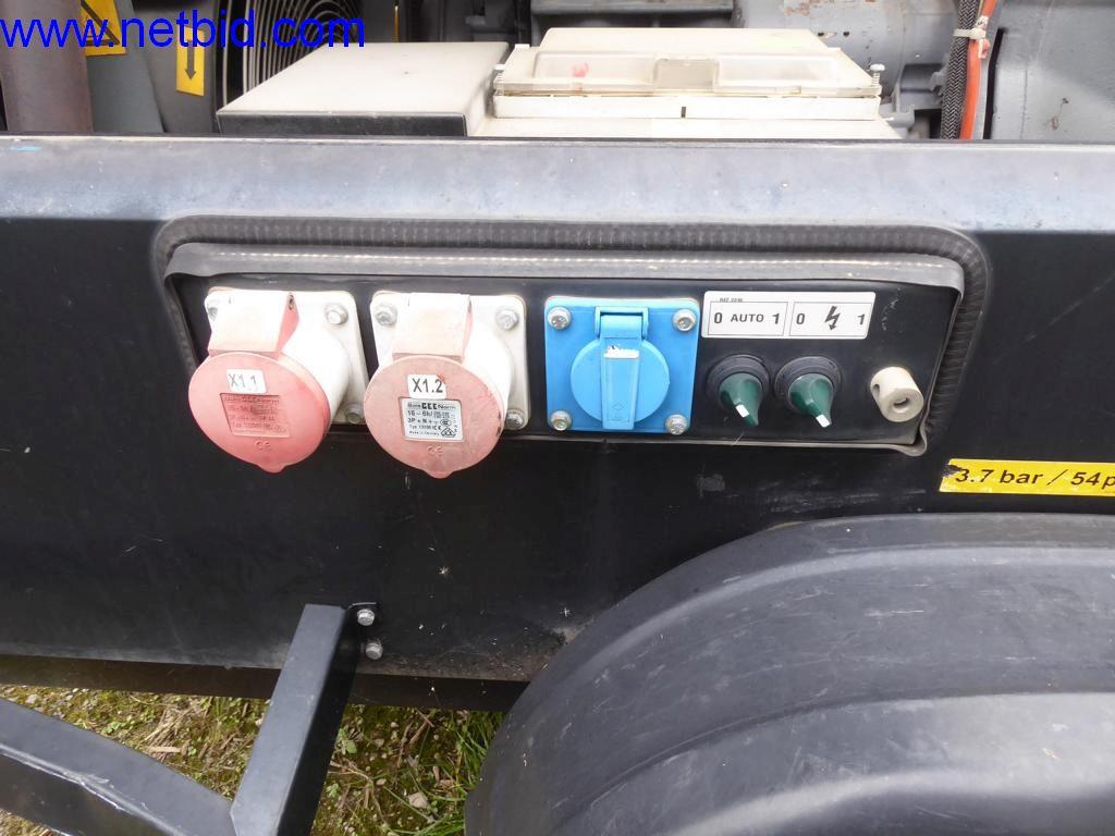 Maszyny budowlane, pojazdy, sprzęt biurowy, kontenery biurowe-12